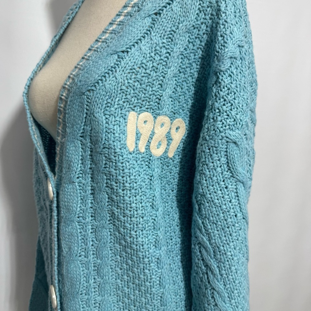 Taylor Swift • 1989 Seagull Cable Knit Boyfriend Cardigan M/L NWOT - Picture 7 of 10